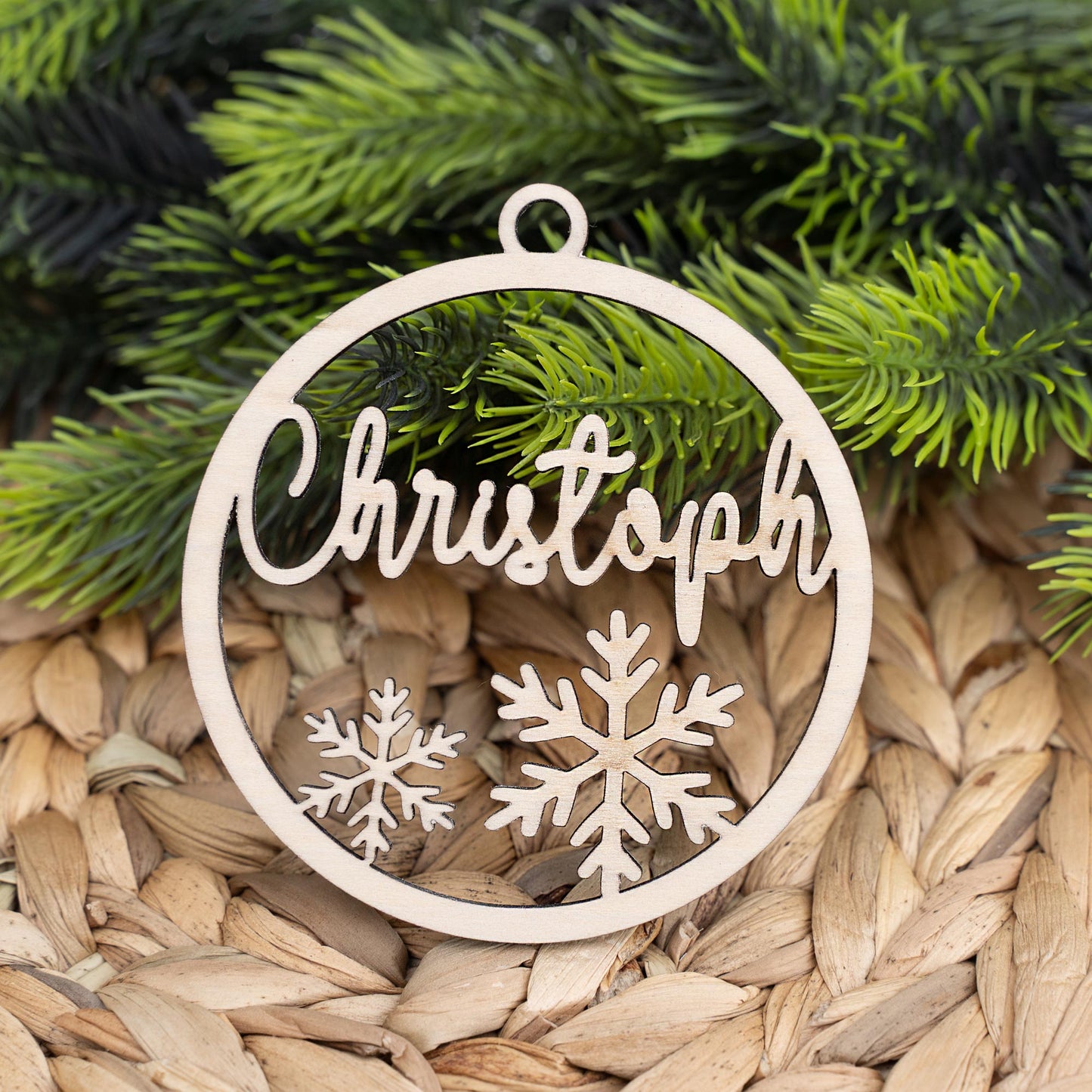 Personalisierte Holz-Weihnachtskugel Schneflocke mit Namen