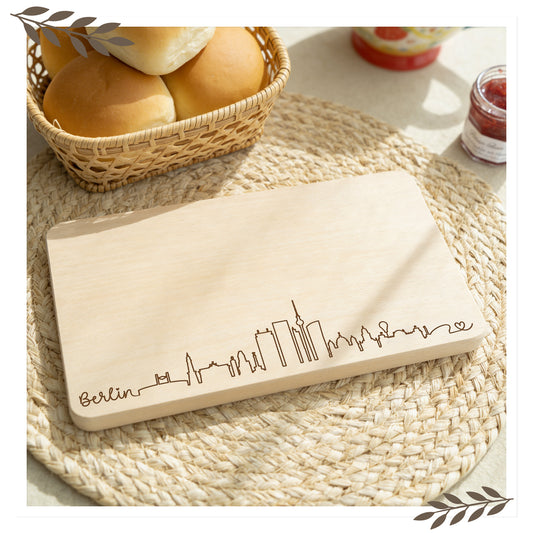 Frühstücksbrett Berlin Skyline – Massives Buchenholz