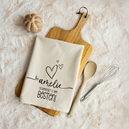 Geschirrtuch „Bei ... schmeckt's am besten“ – personalisiert