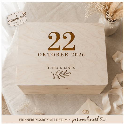 Personalisierte Hochzeitsbox aus Holz mit Namen und Datum