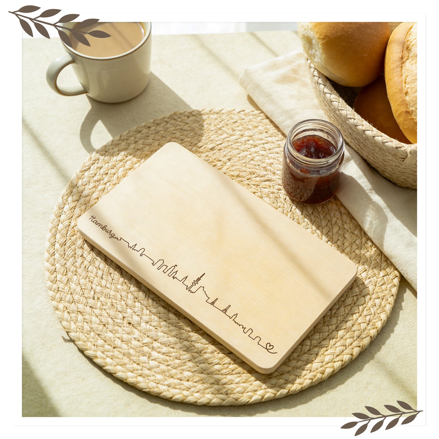 Frühstücksbrett Hamburg Skyline – Massives Buchenholz