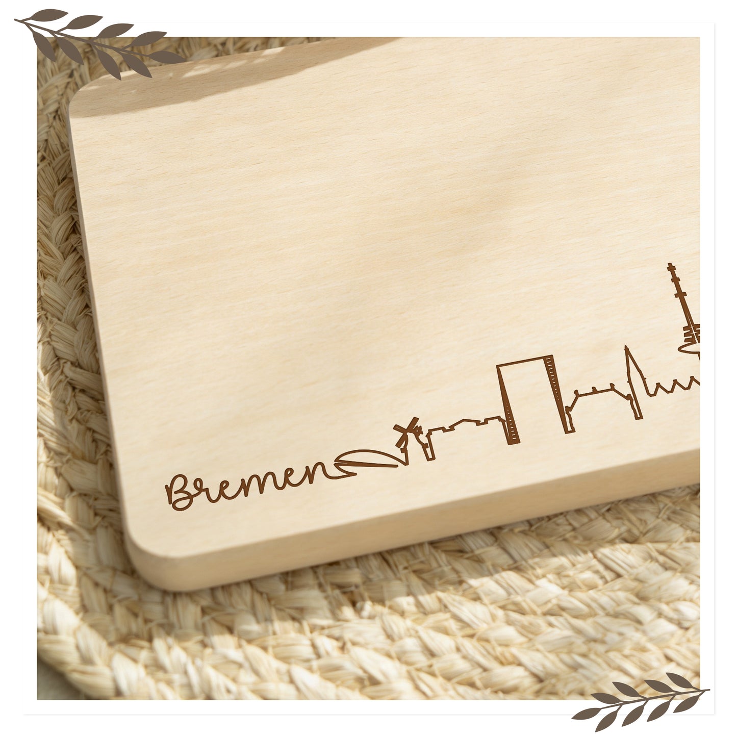 Frühstücksbrett Bremen Skyline – Massives Buchenholz