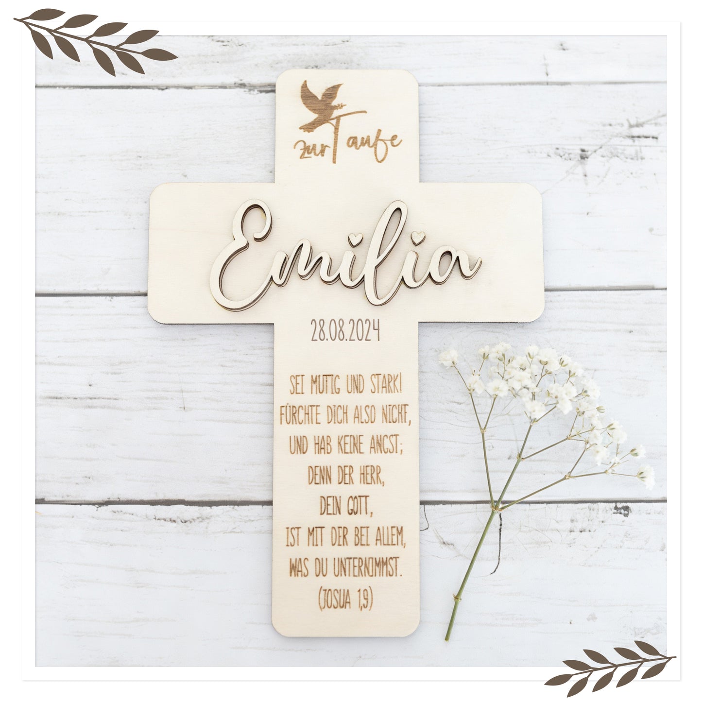 Personalisiertes Taufkreuz aus Holz